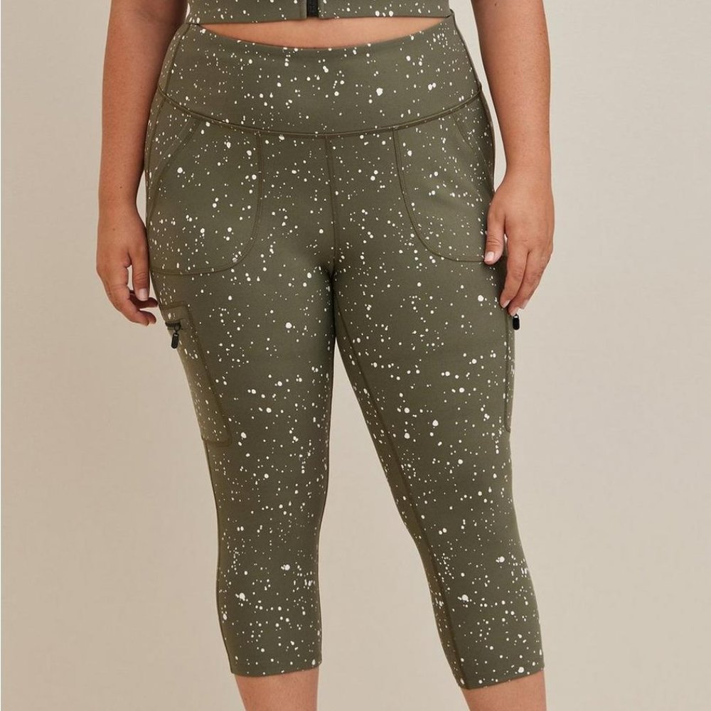Happy Camper Performance Core Capri Active Legging With Cargo Pocket